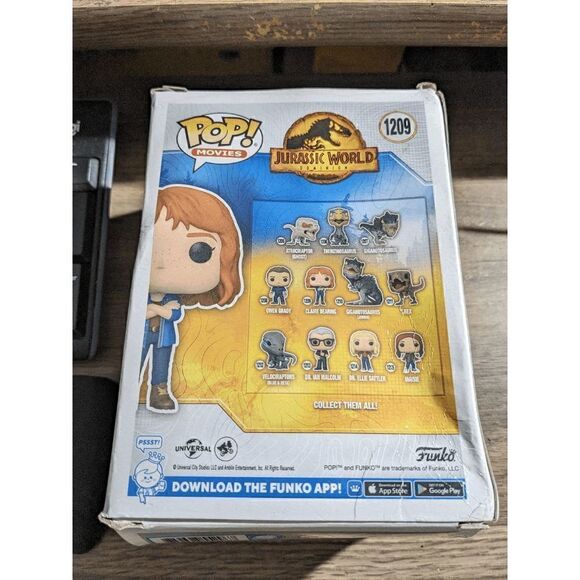 Funko Pop! Movies: Jurassic World Dominion - Claire Dearing Vinyl Figure - Picture 5 of 5
